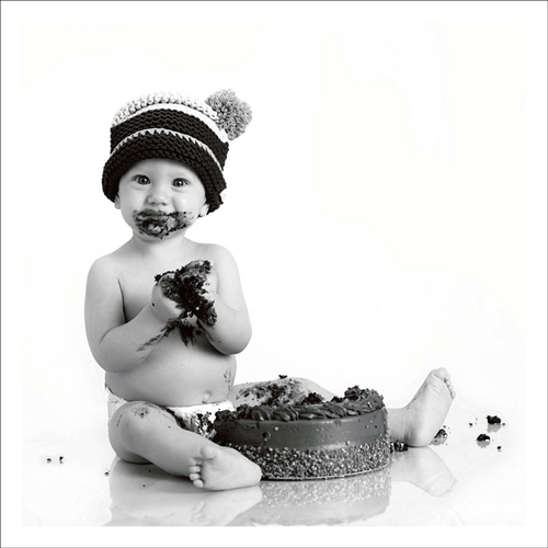 AGCP023 - Baby Eating Cake With Hands Making A Big Mess. - Photographic Card